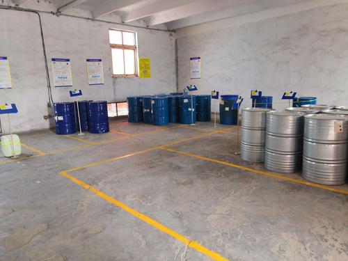 Trang bị quạt hút Meansoon trong hệ thống kho hóa chất 2